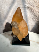 Load image into Gallery viewer, Calcite - Pugh Quarry, Ohio C
