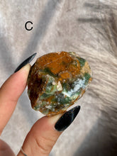 Load image into Gallery viewer, Chrome Chalcedony Specimen A-H (Small)
