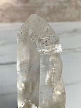 Load image into Gallery viewer, High Quality Himalayan Quartz Point with Anatase N
