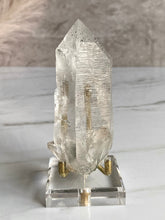 Load image into Gallery viewer, High Quality Himalayan Quartz Point with Anatase N
