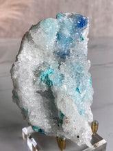 Load image into Gallery viewer, Shattuckite crystal, Shattuckite and Quartz mineral specimen, Shattuckite in Quartz, close up
