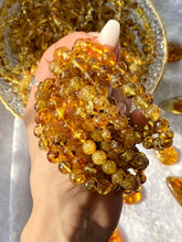 Load image into Gallery viewer, Flower Amber Bracelet
